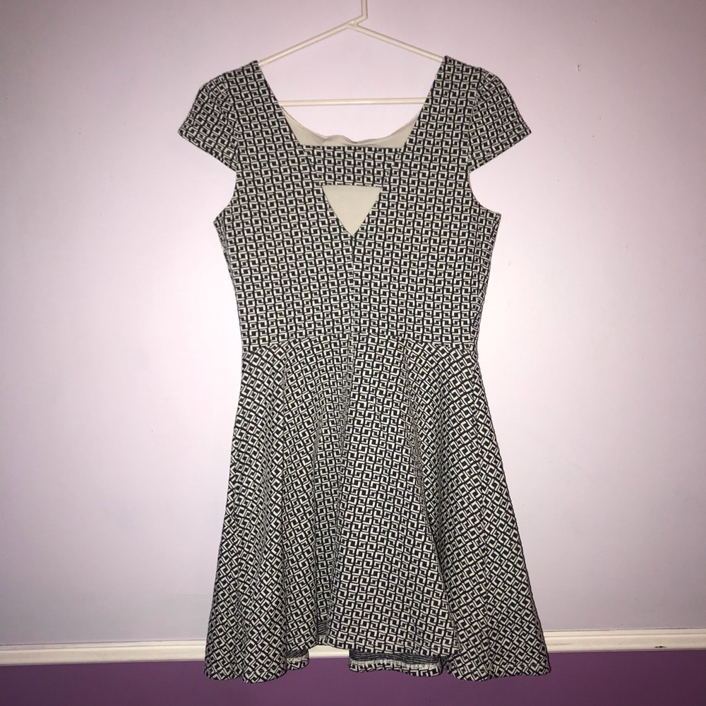 CUTE NAVY BLUE & WHITE SKATER DRESS ; SIZE M